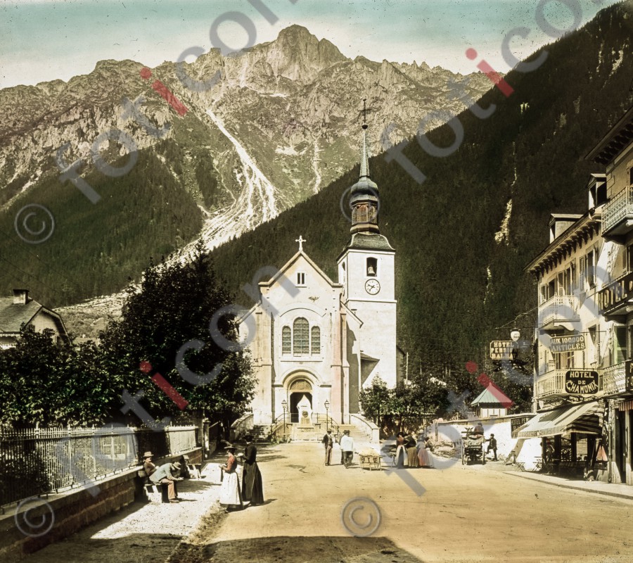 Chamonix, Kirche und Blick auf Brévent ; Chamonix, Church, and look at Brevent (simon-73-015.jpg)